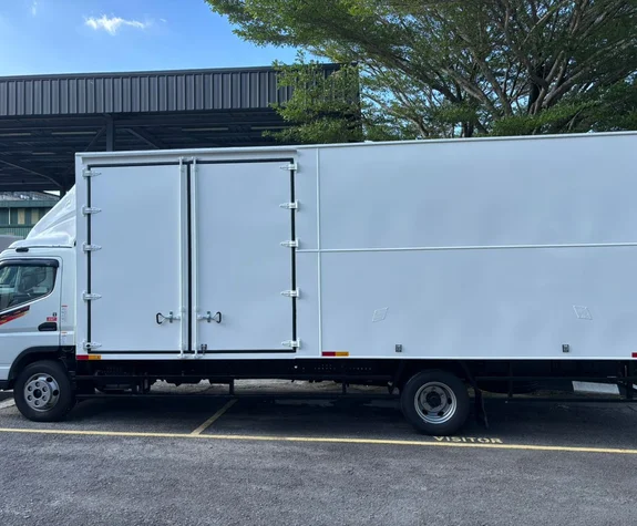 Bonded Lorry side view, Tiara Mass Shipping & Logistic Sdn Bhd