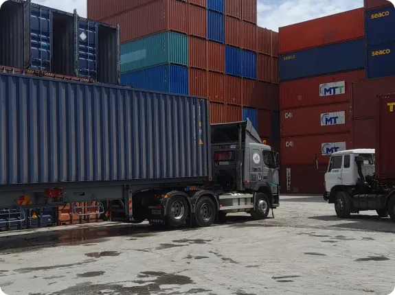 Tailgate Lorry, Tiara Mass Shipping & Logistic Sdn Bhd